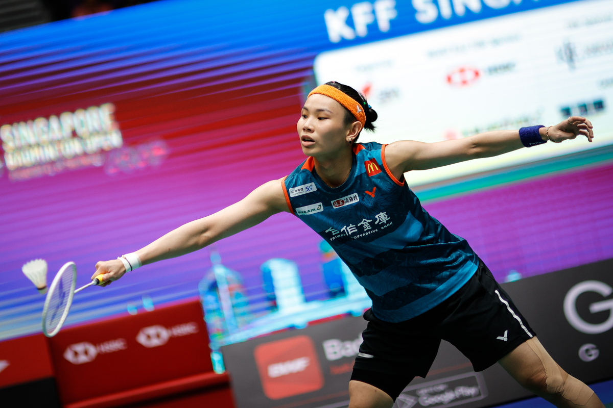 包含英格兰羽毛球队险胜泰国羽毛球队，戴资颖高光表现的词条