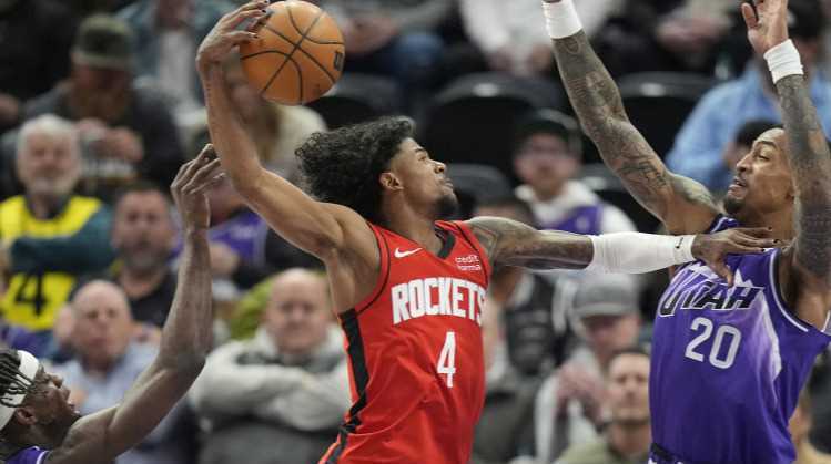 包含火箭队主场豪取胜利，展现出团队凝聚力的词条