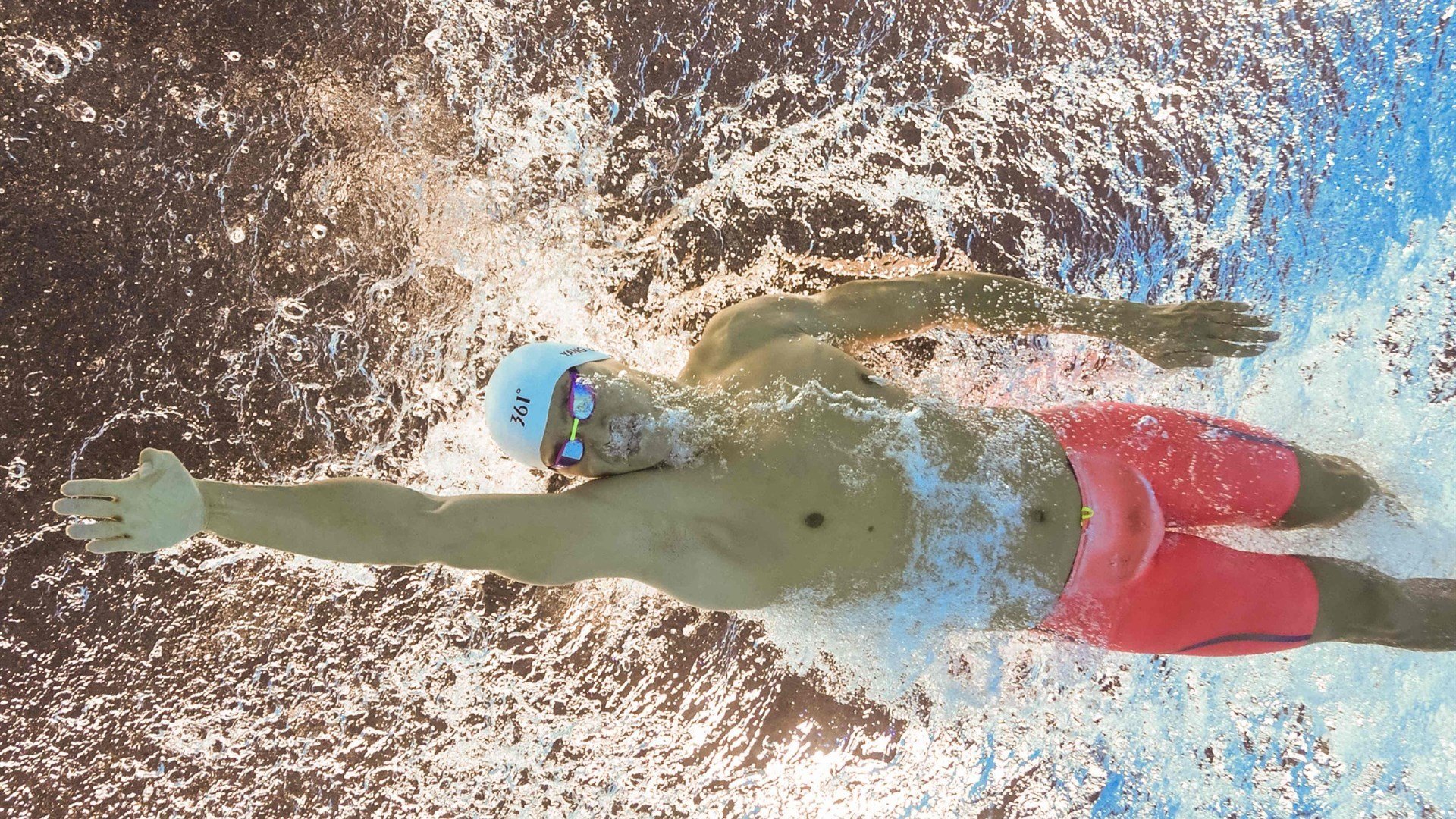 摩纳哥关键战突围乌克兰,李刚仁关键时刻站出来