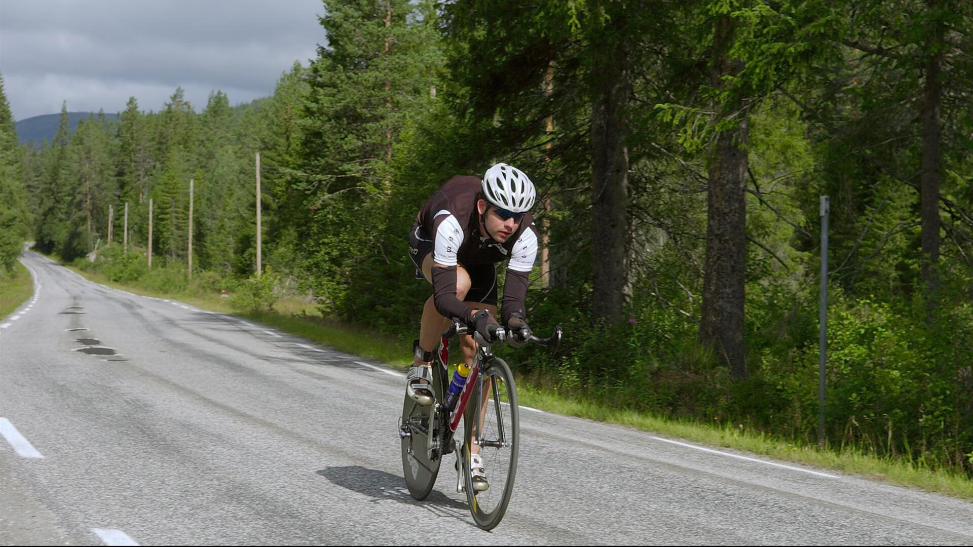 险胜背后的较量，日本队惊险过关，马龙惊艳四座展王者风范